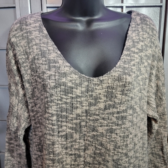 Buttons long sleeve with lace cream brown and black sweater - Picture 4 of 10
